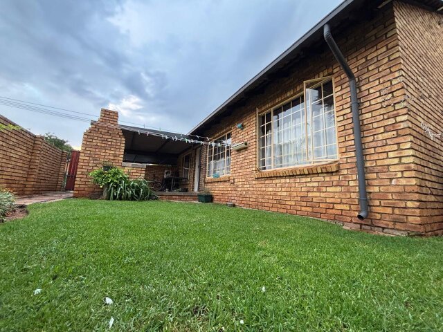 <!--[if BLOCK]><![endif]--> 21 Fuchsia gardens  11 Grant street, Eldoraigne,  Centurion <!--[if ENDBLOCK]><![endif]-->